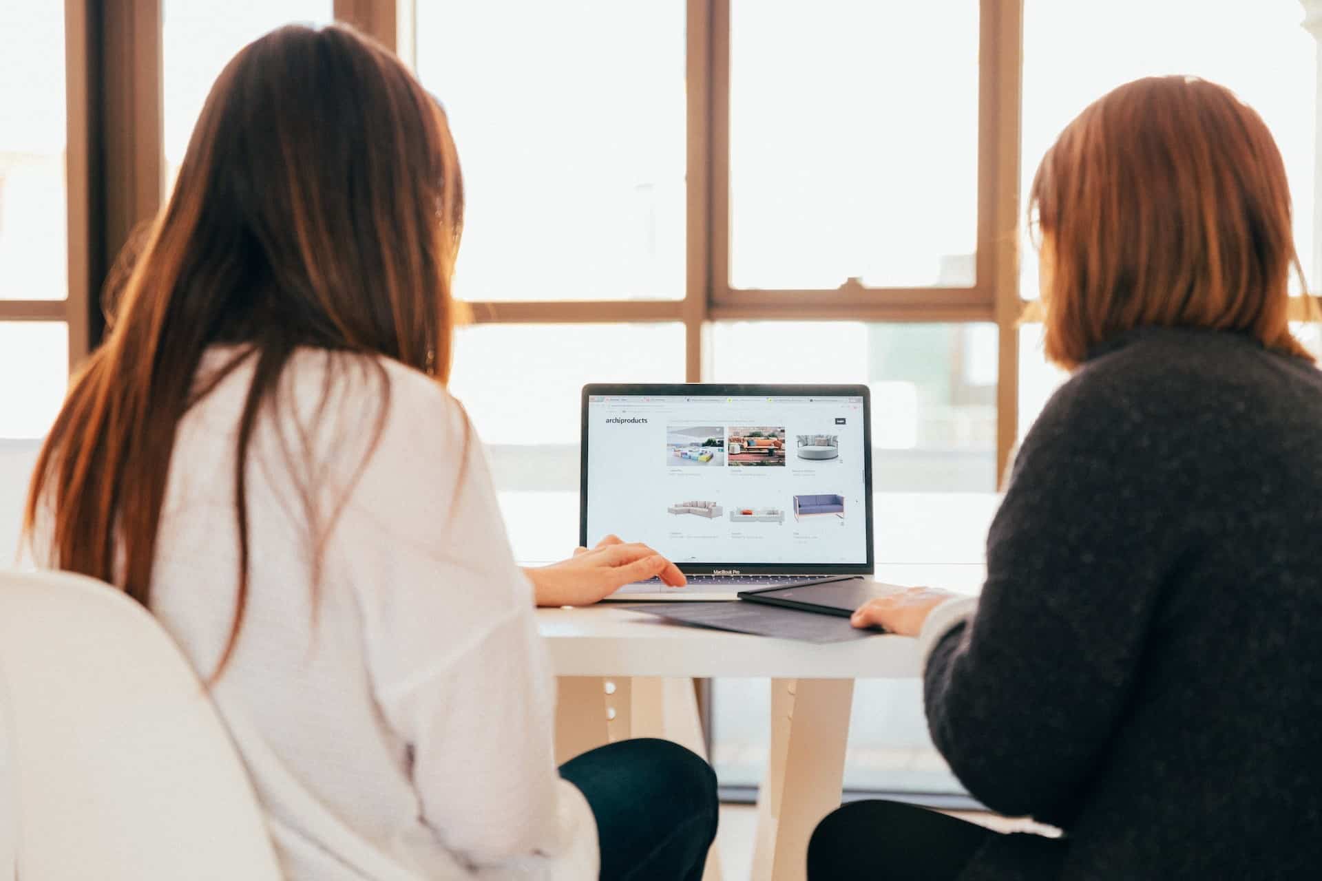Smartsheet Competitors and Alternatives Featured Image by KOBU Agency